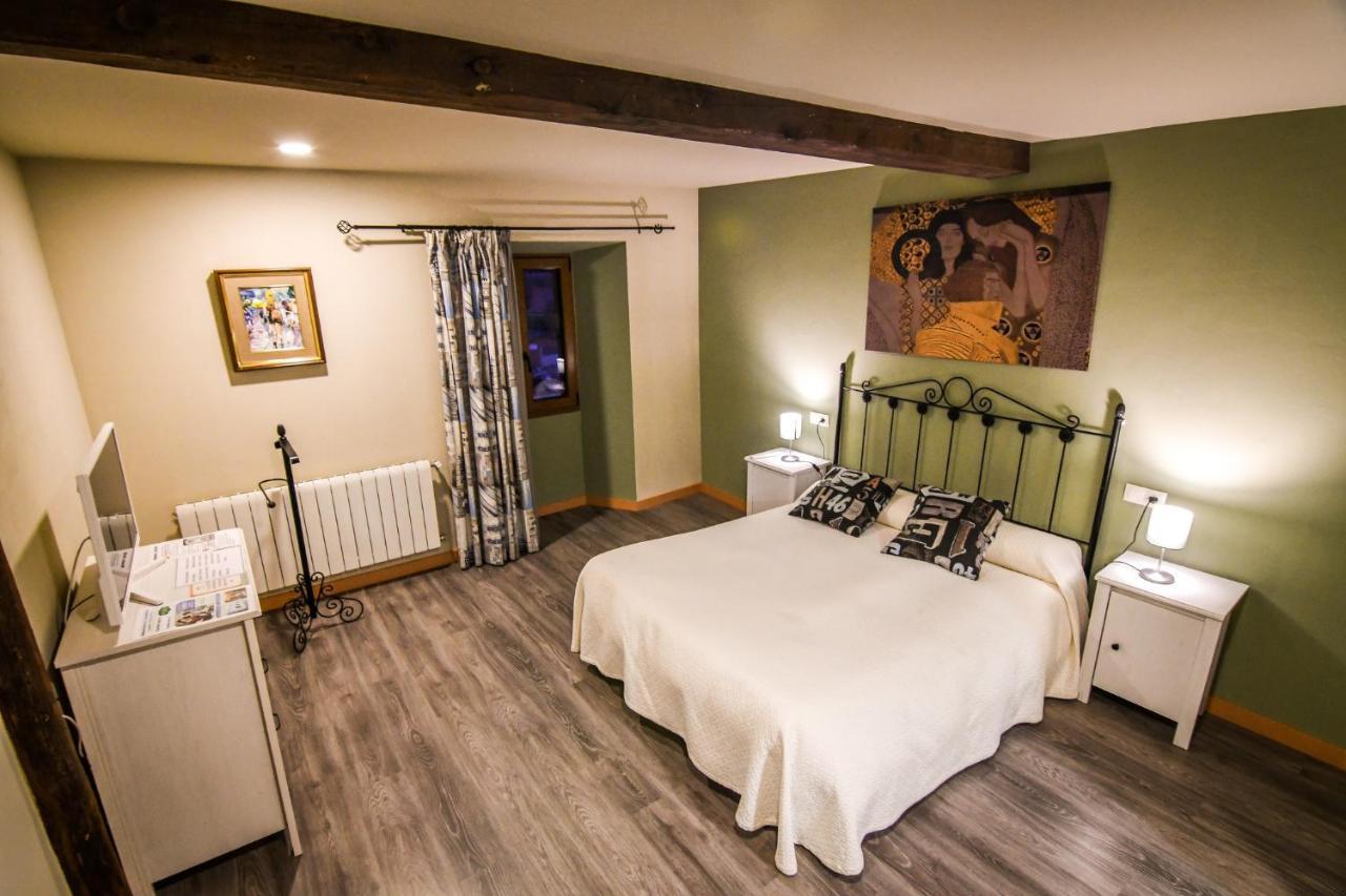 Acienleguas Hostel กาสโตรเฮริซ ภายนอก รูปภาพ