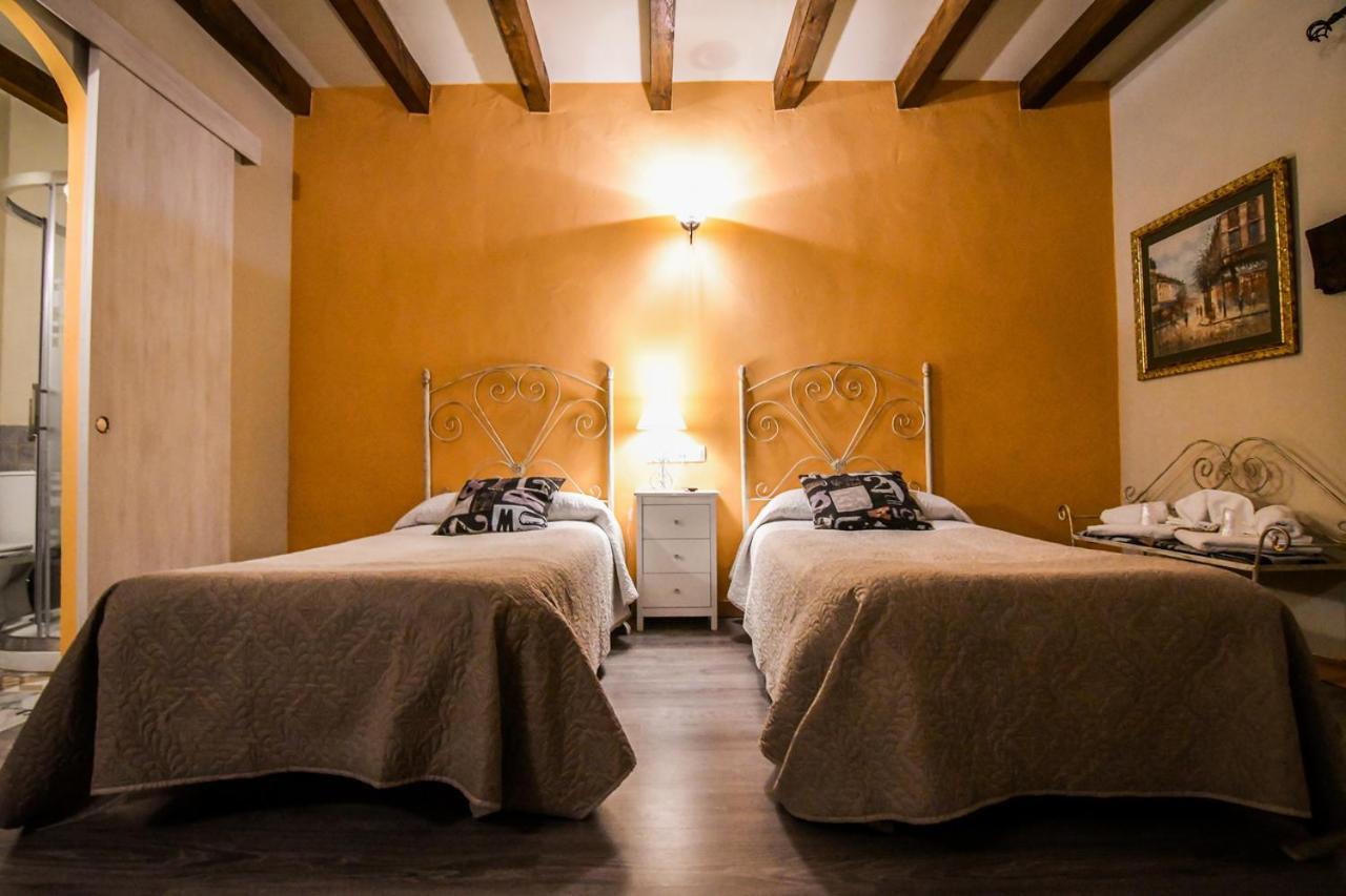 Acienleguas Hostel กาสโตรเฮริซ ภายนอก รูปภาพ