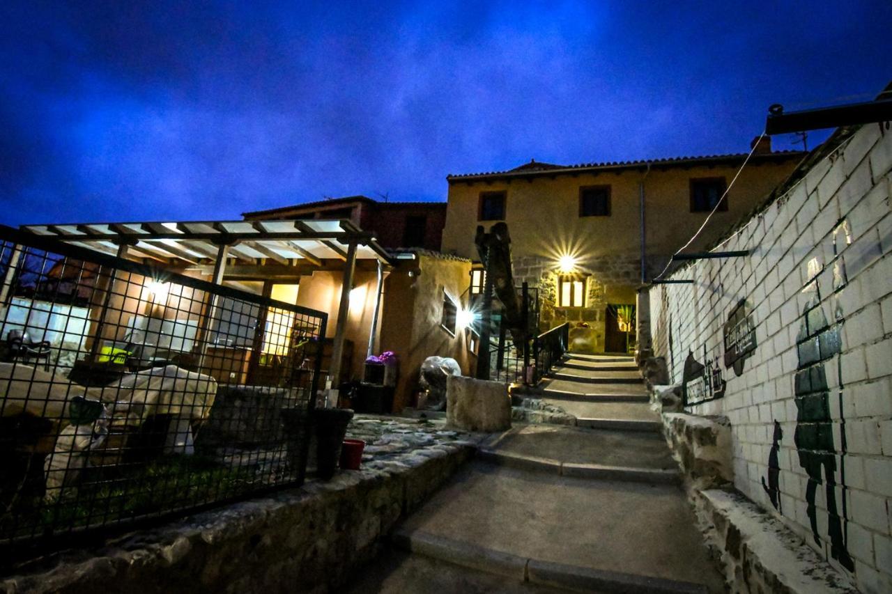 Acienleguas Hostel กาสโตรเฮริซ ภายนอก รูปภาพ