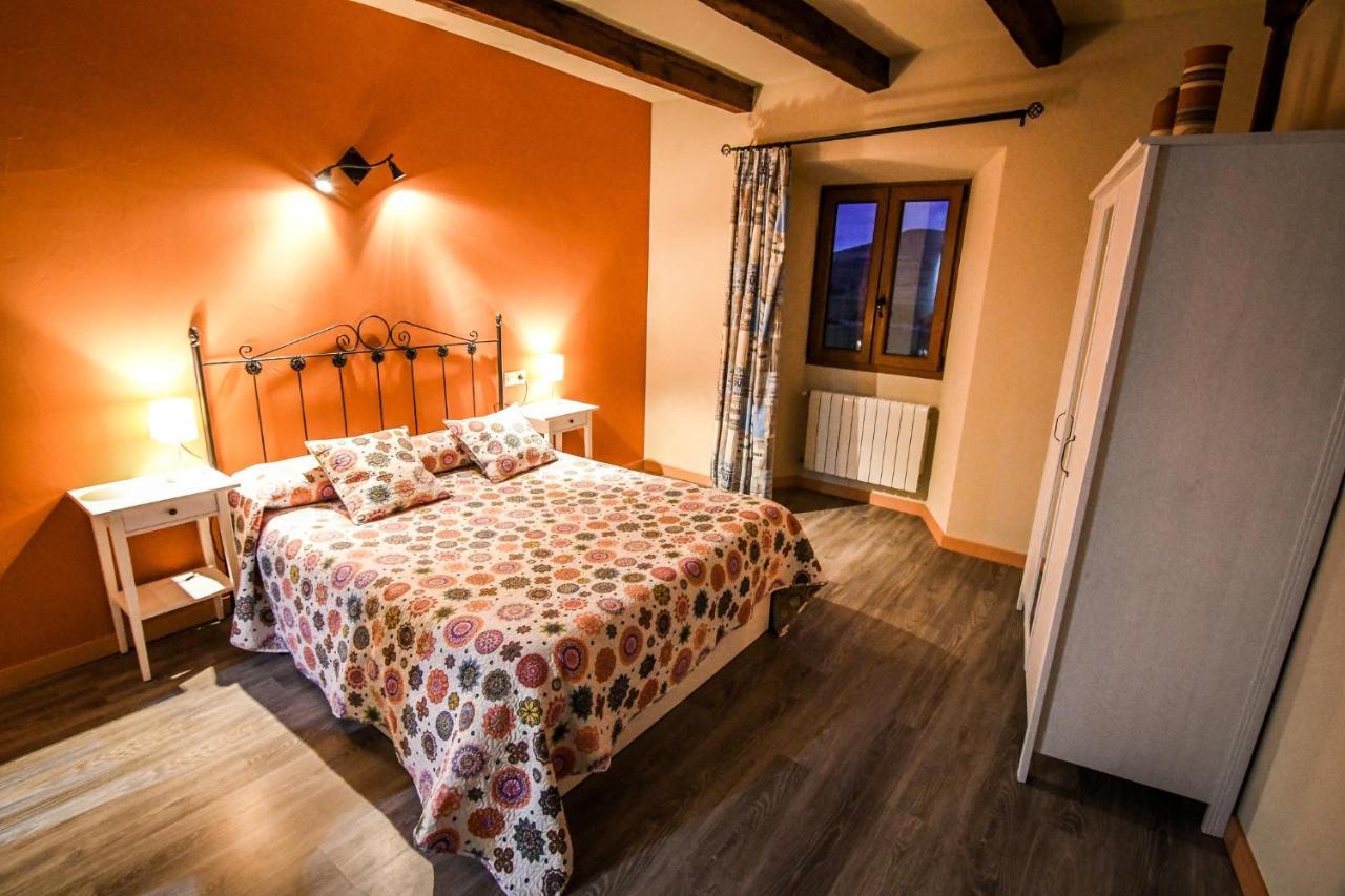 Acienleguas Hostel กาสโตรเฮริซ ภายนอก รูปภาพ