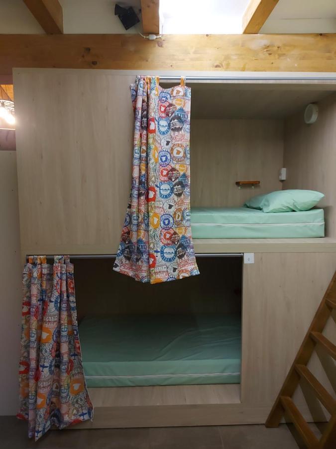 Acienleguas Hostel กาสโตรเฮริซ ภายนอก รูปภาพ