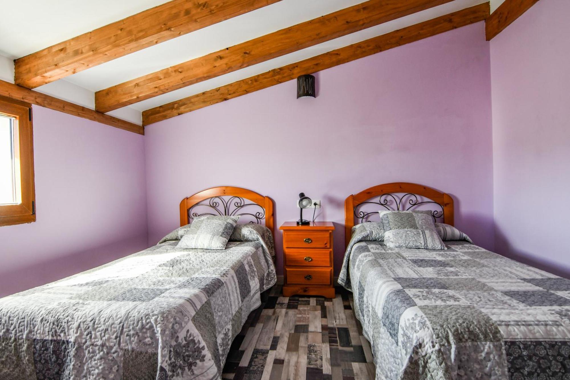 Acienleguas Hostel กาสโตรเฮริซ ภายนอก รูปภาพ