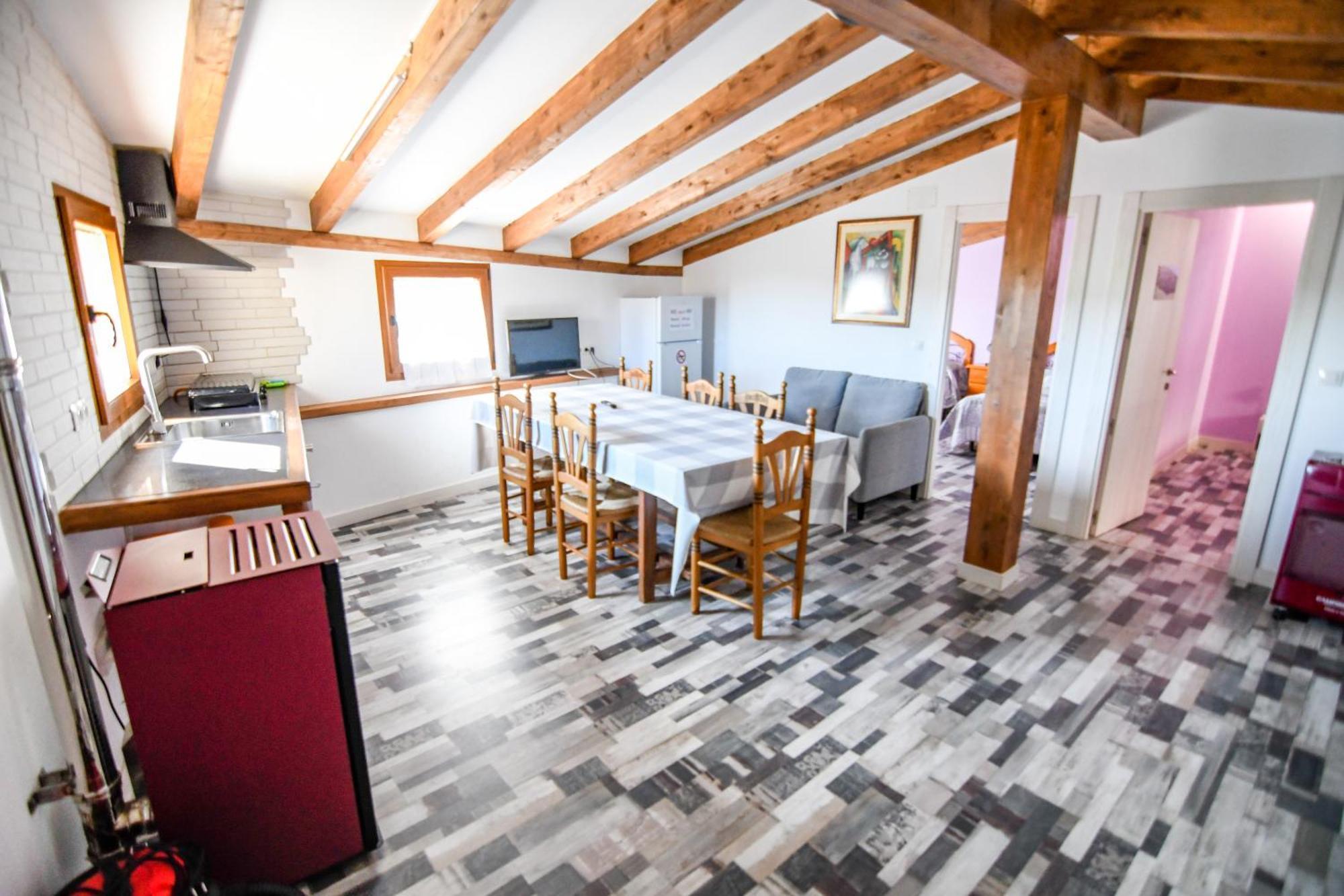 Acienleguas Hostel กาสโตรเฮริซ ภายนอก รูปภาพ