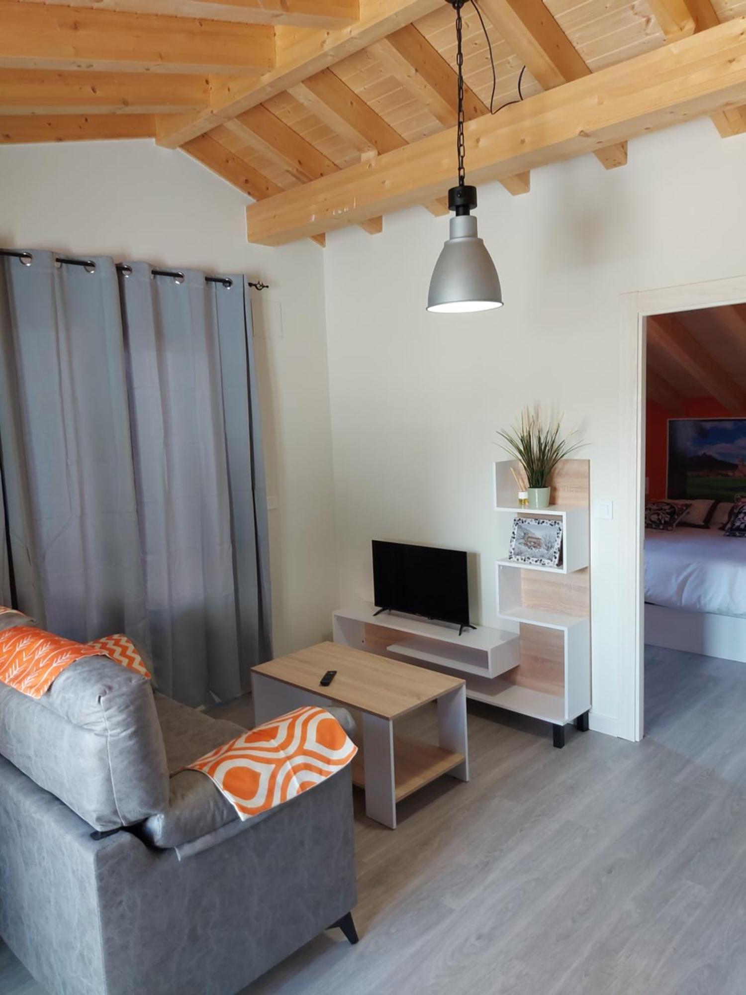 Acienleguas Hostel กาสโตรเฮริซ ภายนอก รูปภาพ